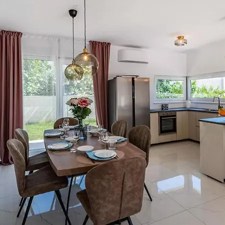 Bura With Pool And Sauna Villa