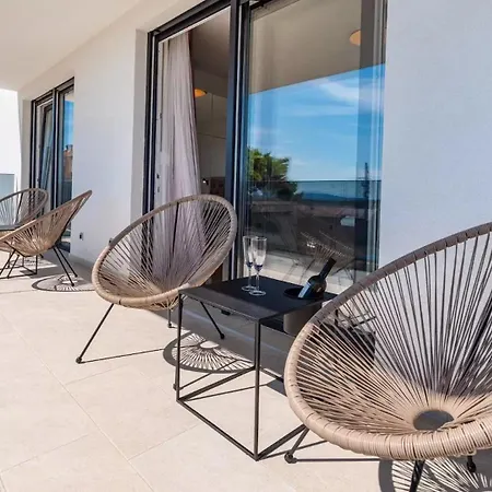 Bura With Pool And Sauna Villa