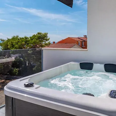 Bura With Pool And Sauna *