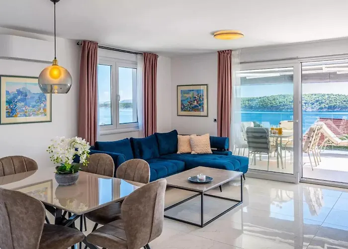 빌라 Bura With Pool And Sauna