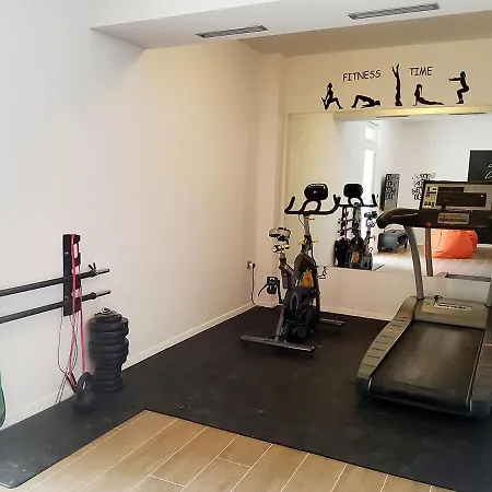 Vilă Bura With Pool And Sauna Barbat na Rabu