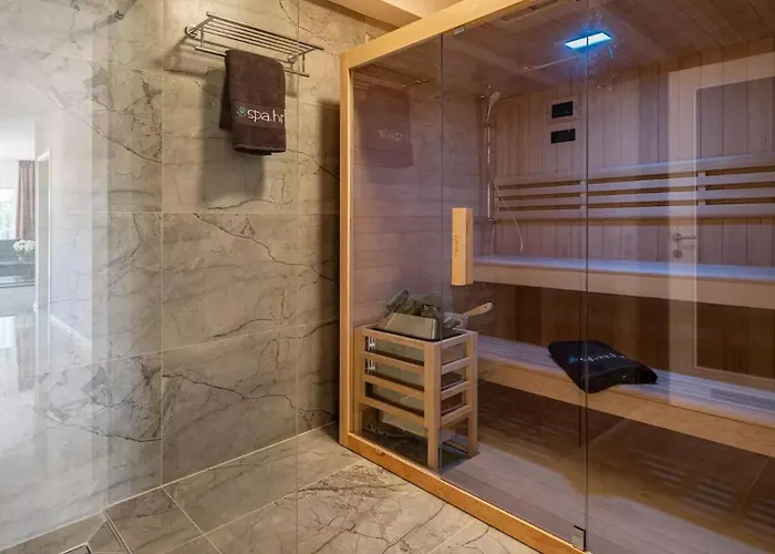 Bura With Pool And Sauna