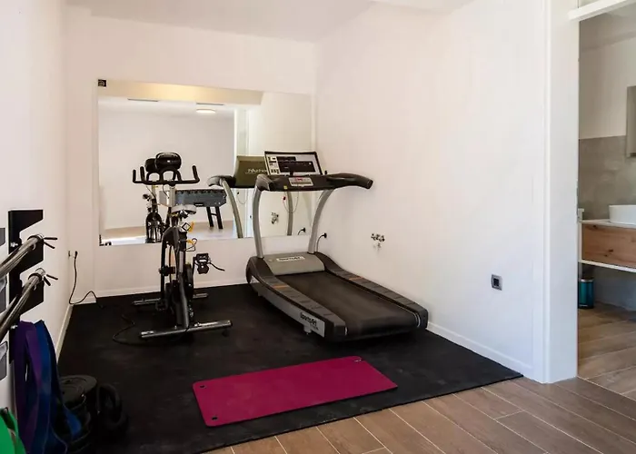 Bura With Pool And Sauna