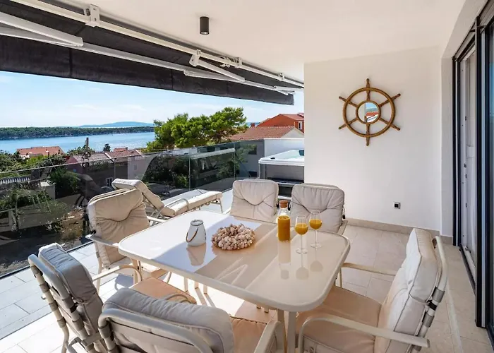 Bura With Pool And Sauna * Barbat na Rabu